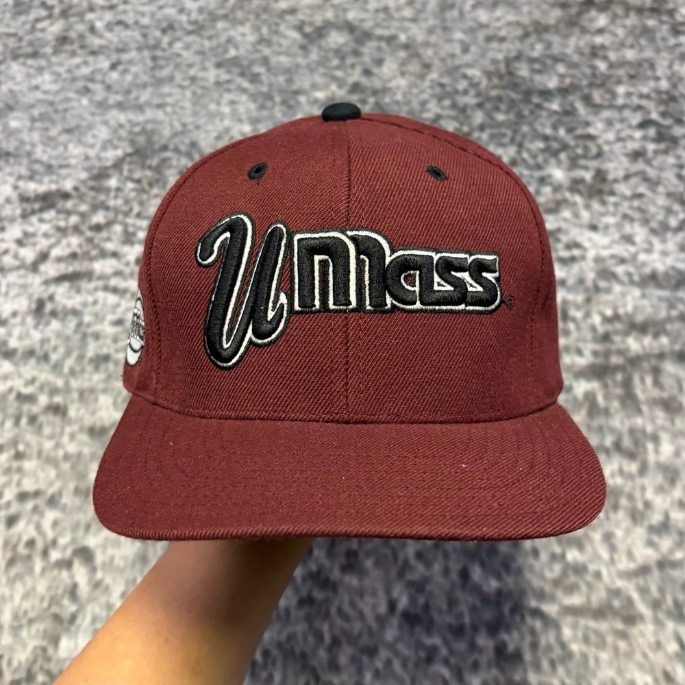 NWT VTG UMass Minutemen Colosseum Athletics Hat Snapback Maroon Adjustable